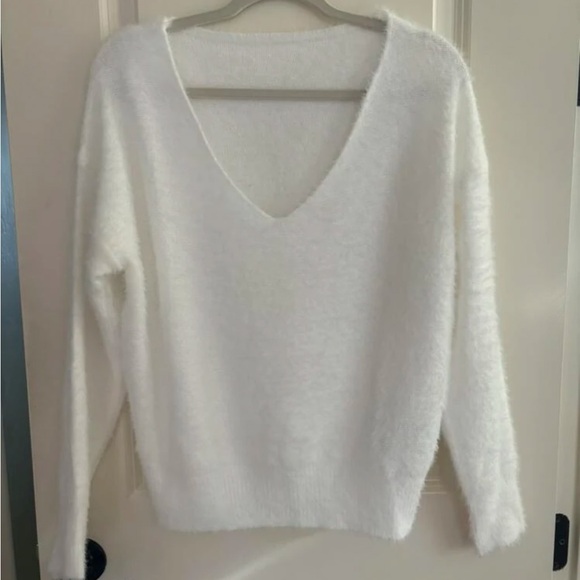 White Fuzzy V-Neck Pullover Knit Sweater Long Sleeve - Picture 8 of 12